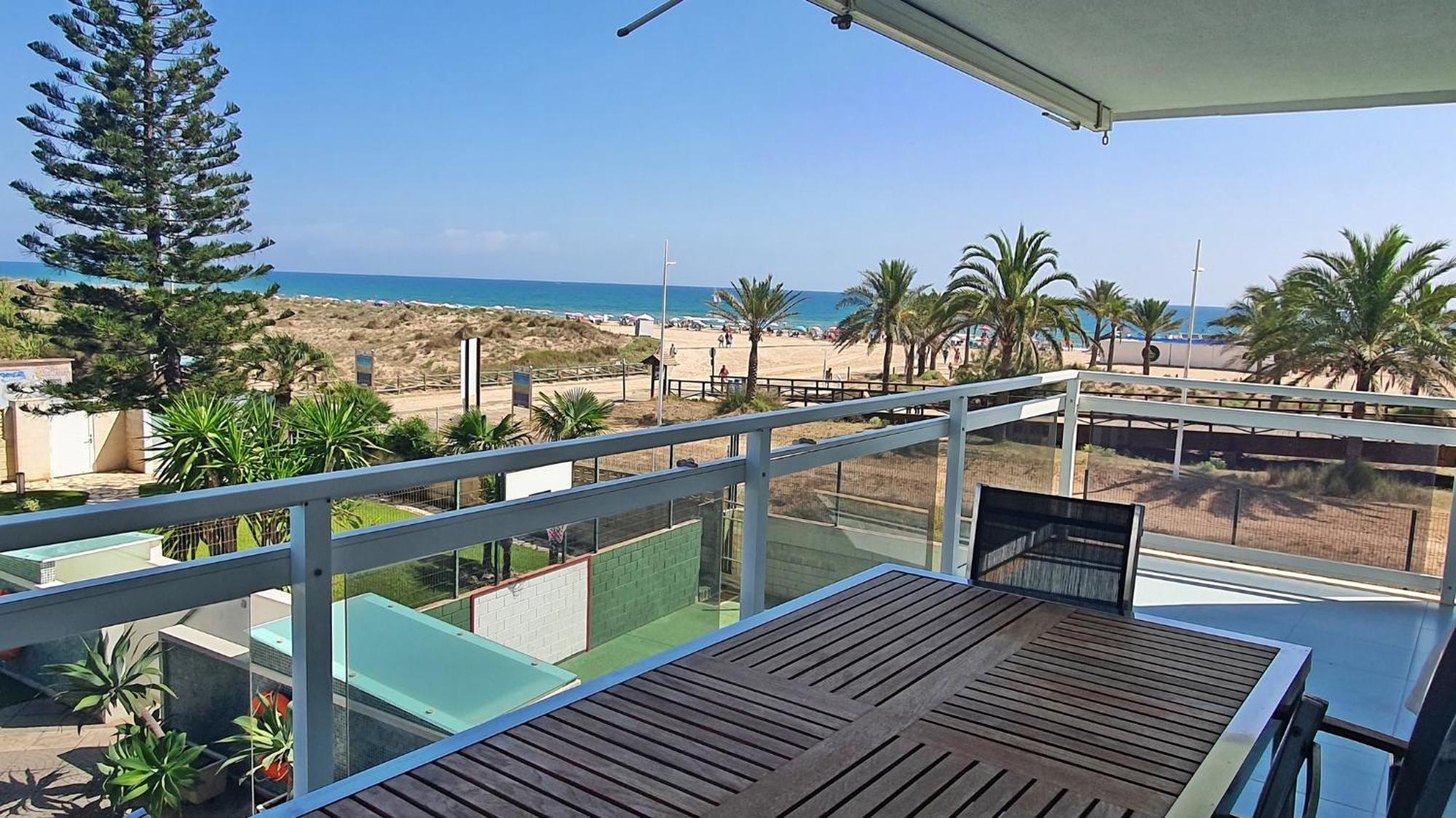 AIGUA BLAVA Primera línea - Alquiler solo familias Playa de Gandia Esterno foto