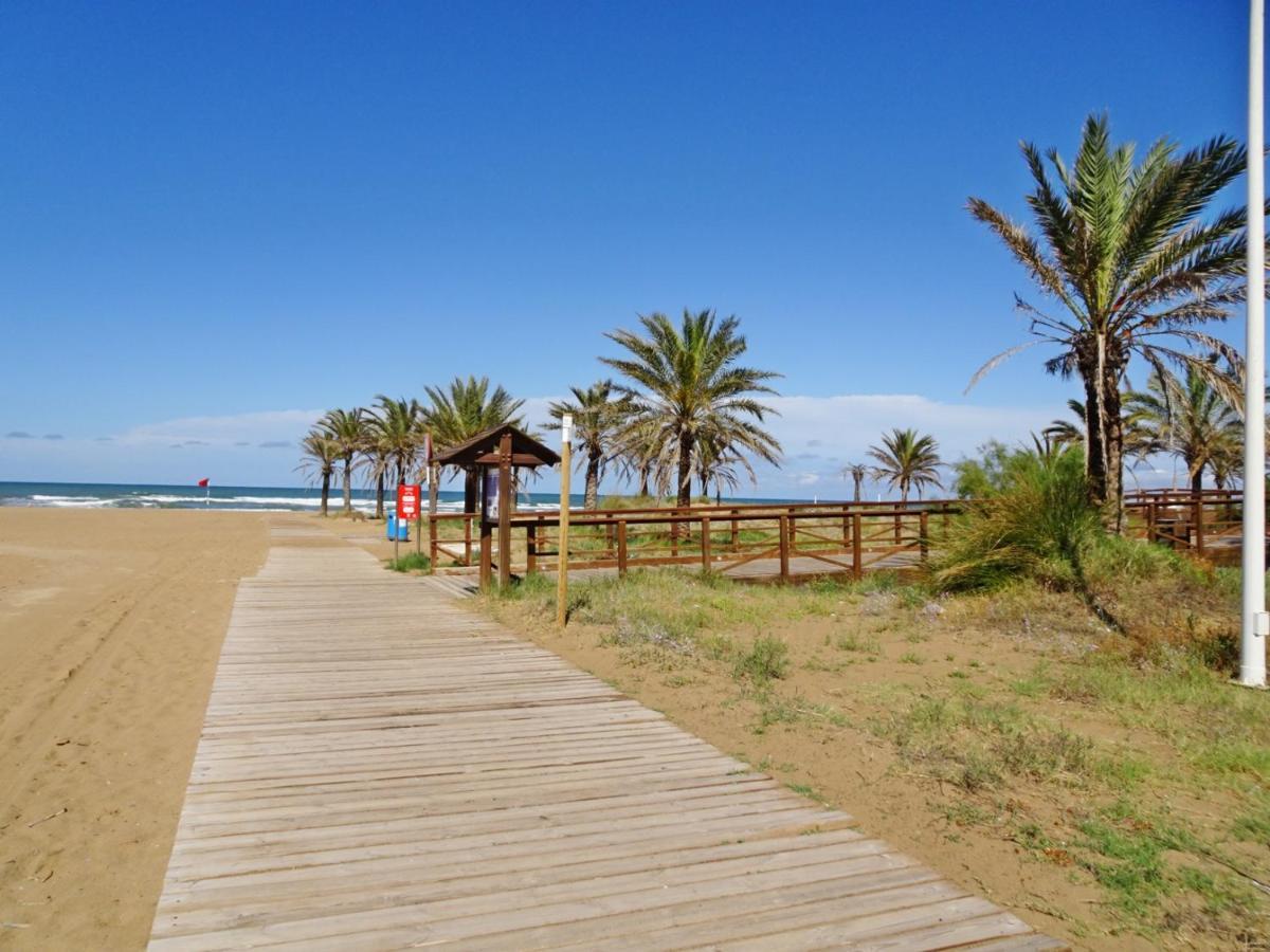 AIGUA BLAVA Primera línea - Alquiler solo familias Playa de Gandia Esterno foto