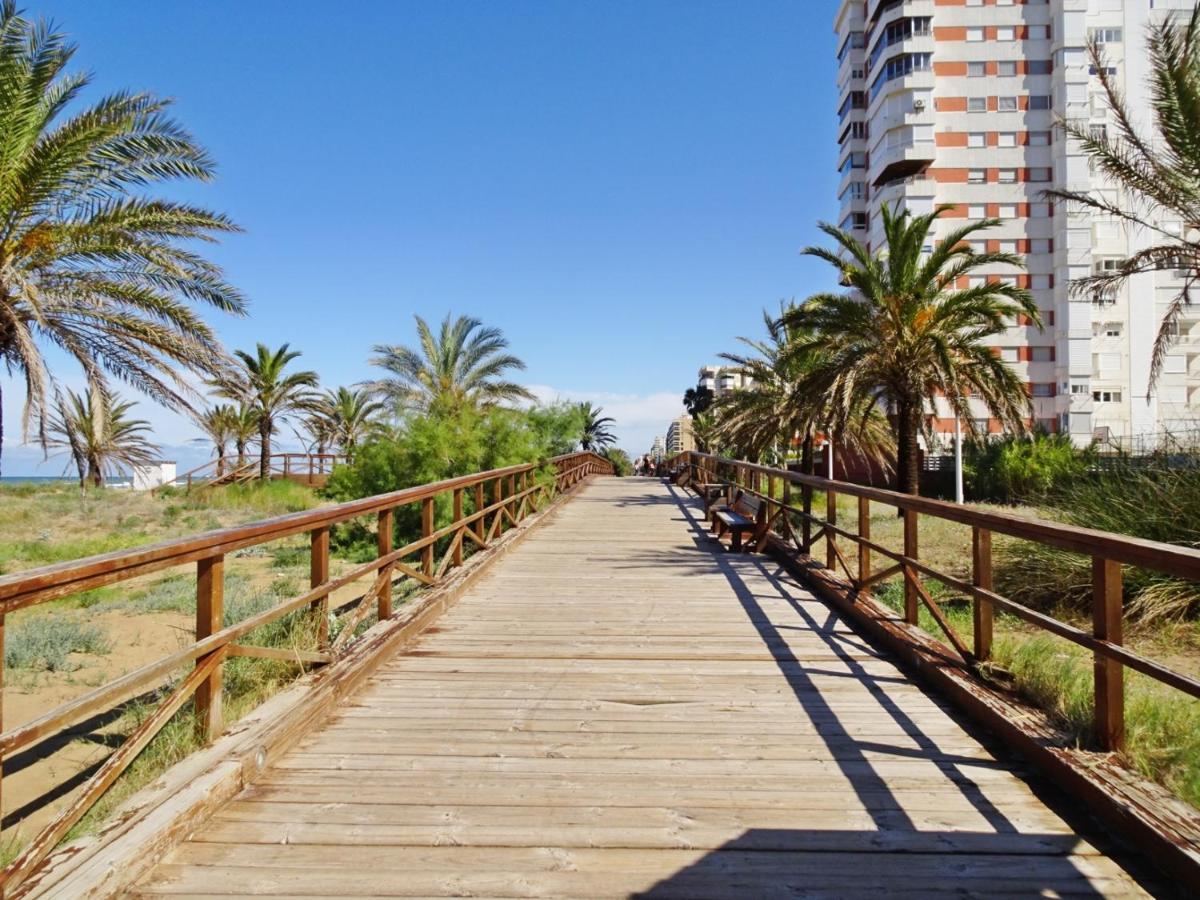 Appartamento AIGUA BLAVA Primera línea - Alquiler solo familias Playa de Gandia Esterno foto